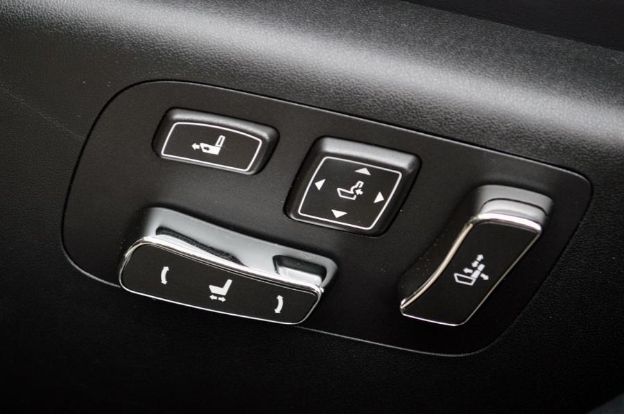  Lexus LS460 F-Sport AWD 2013 года  (фото 9 из 47)